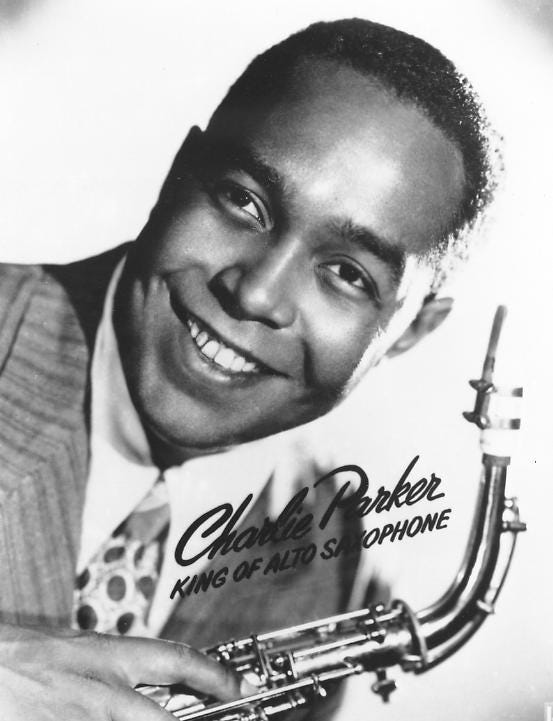 Charlie Parker es para Julio Cortázar, “El perseguidor”. Para Piglia, un detective.